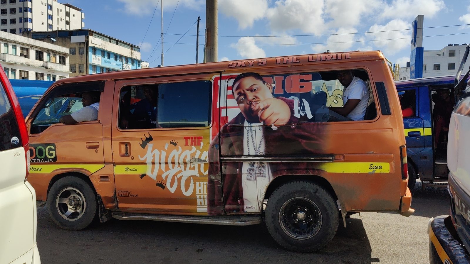 A matatu on a Mombasa road, a reminder for the World Day of Remembrance for Road Traffic Victims in Kenya